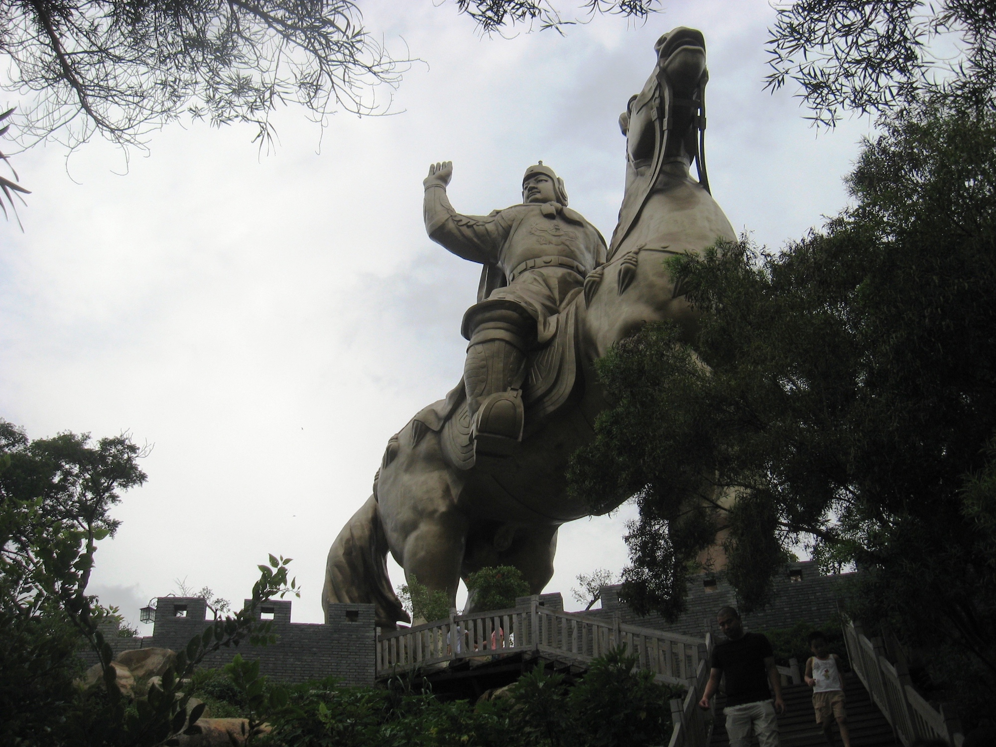 Statue of Zheng Chenggong, erected by the Fujian government in 2004 Statue of Zheng Chenggong, erected by the Fujian government in 2004